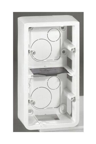 Mosaic Коробка накладная 5 или 2х2 мод. верт. 40 мм для суппорта арт. №080252